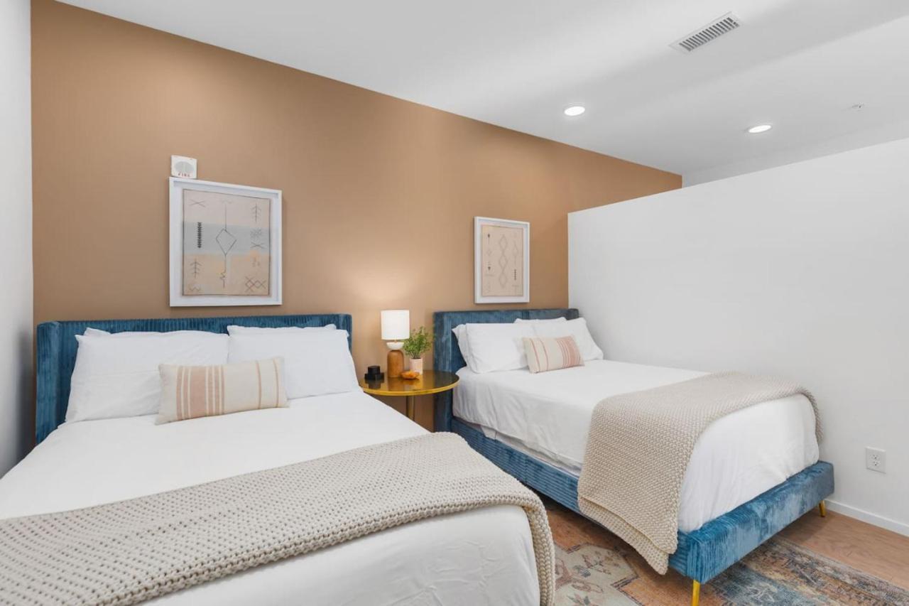 Penthouse With Patio Walk To Downtown 3 Bedrooms 5 Beds Nashville Exterior photo