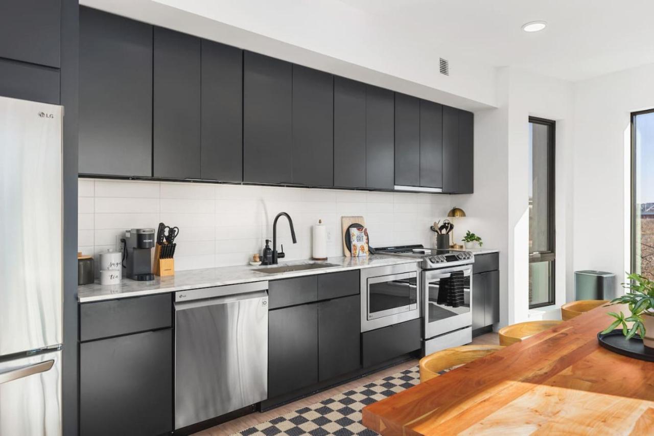 Penthouse With Patio Walk To Downtown 3 Bedrooms 5 Beds Nashville Exterior photo