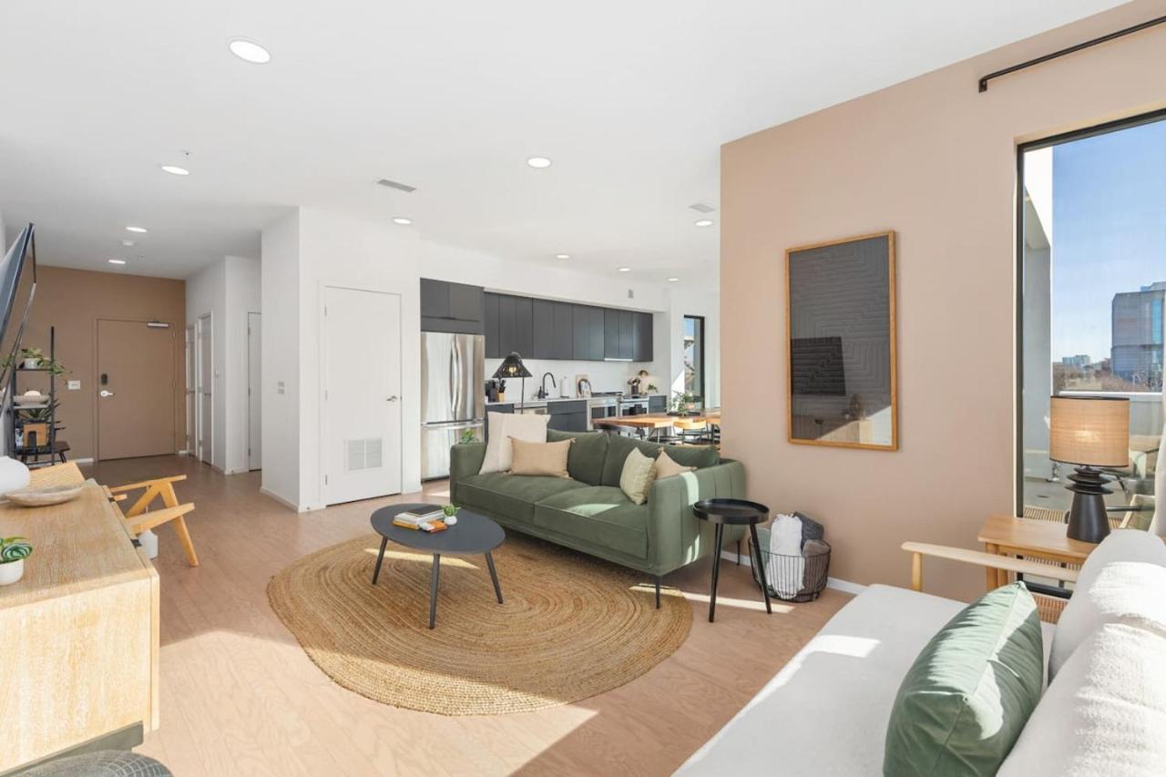 Penthouse With Patio Walk To Downtown 3 Bedrooms 5 Beds Nashville Exterior photo