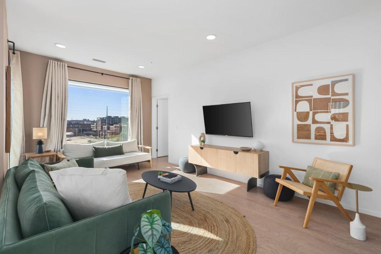 Penthouse With Patio Walk To Downtown 3 Bedrooms 5 Beds Nashville Exterior photo