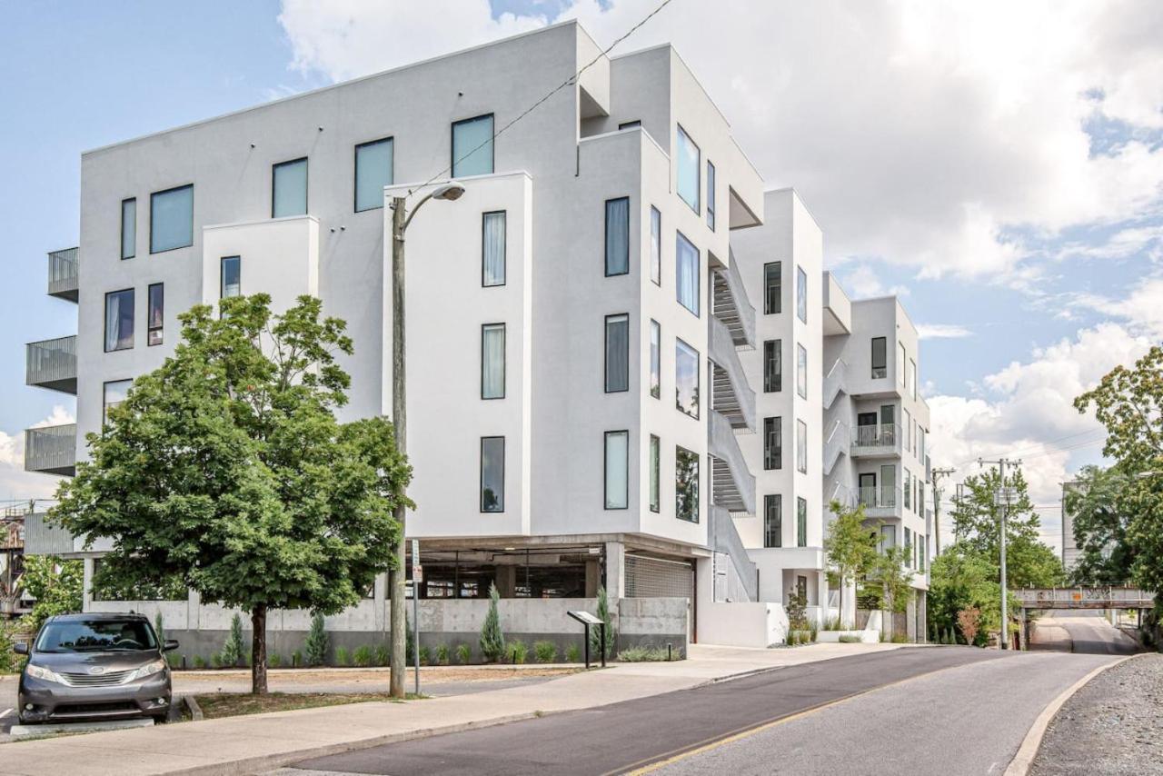 Penthouse With Patio Walk To Downtown 3 Bedrooms 5 Beds Nashville Exterior photo